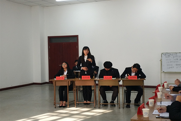 祝贺bet36365官网在第八届“清泽博思杯”辩论赛中挺进四强